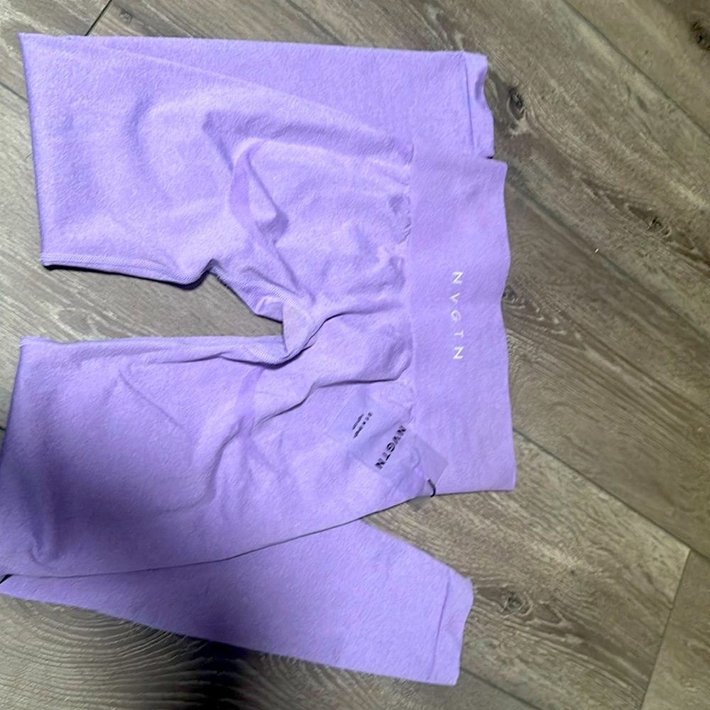 brand new, NVGTN legging with tags attached too small